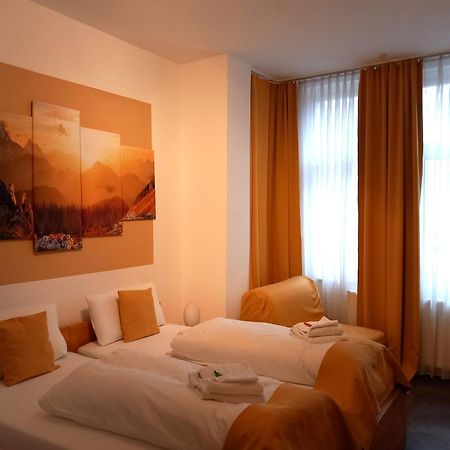 Hotel Karolinger Dusseldorf Exterior photo